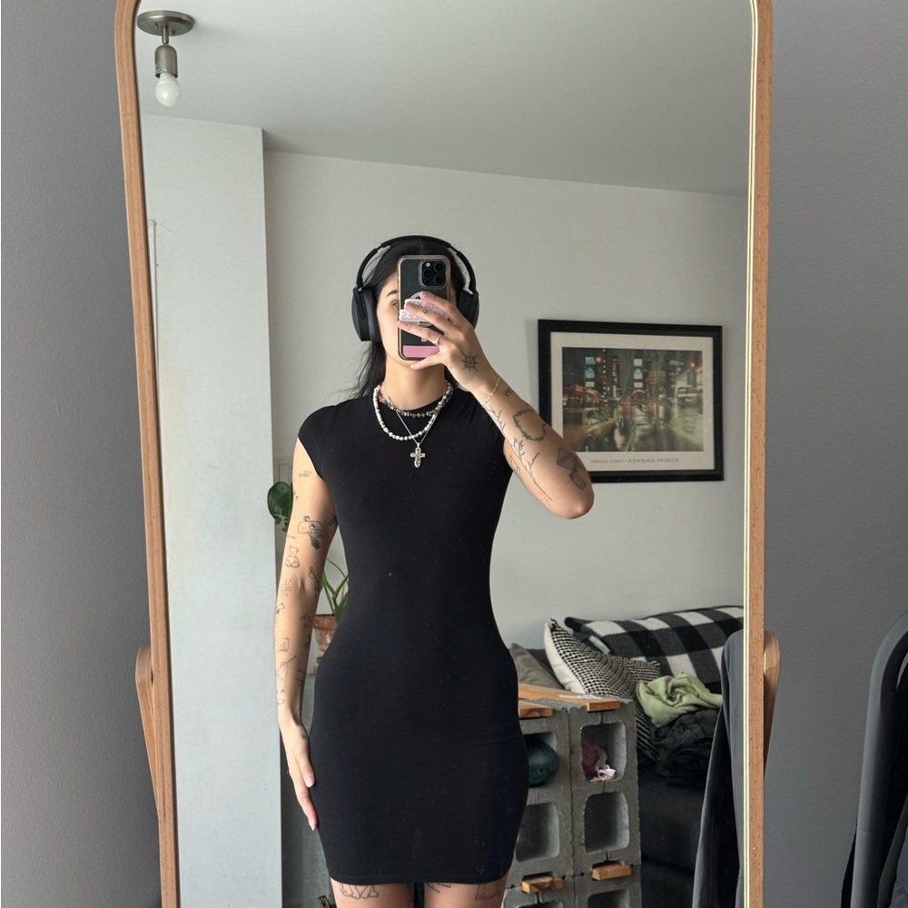 Classic lil black dress